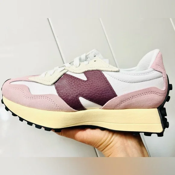New Balance 327 Leather Casual Women Sneakers Shoes White Pink size 7 women - Picture 8 of 9